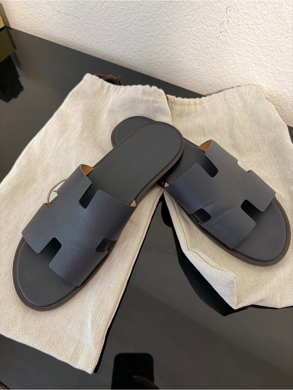 Hermes Men’s Black Leather Slide Sandals – Sleek Open-Toe Design